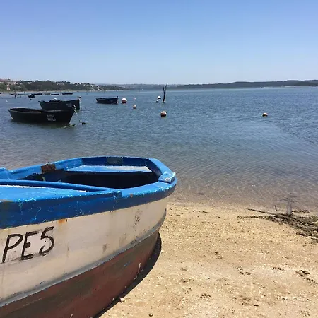 Near Obidos Lagoon And Surf Beaches, Cleaning Included Villa Foz do Arelho