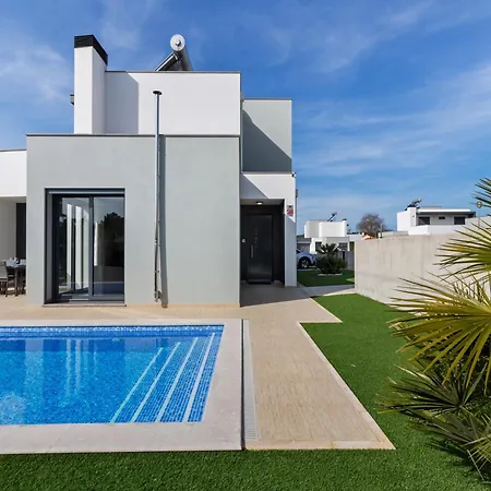 Near Obidos Lagoon And Surf Beaches, Cleaning Included Foz do Arelho