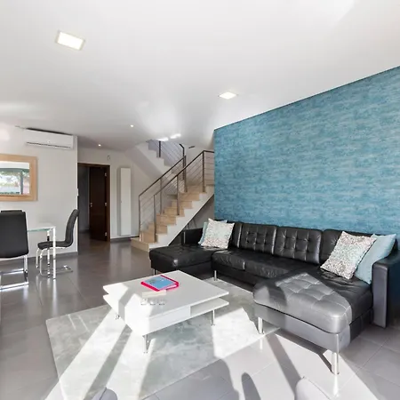 Near Obidos Lagoon And Surf Beaches, Cleaning Included