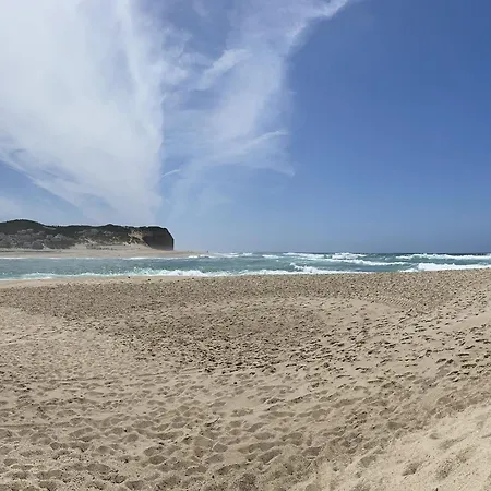 Near Obidos Lagoon And Surf Beaches, Cleaning Included Villa *